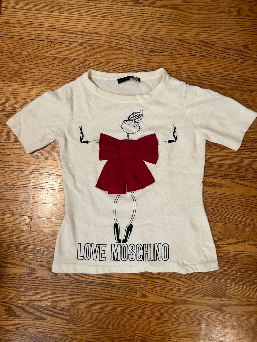 Love Moschino Cream knit Tee with Red Bow Applique